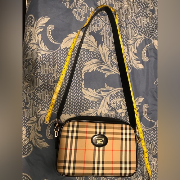 Burberry Vintage Crossbody - Picture 5 of 9